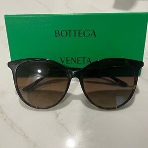 Bottega Veneta Black and Brown Sunglasses
